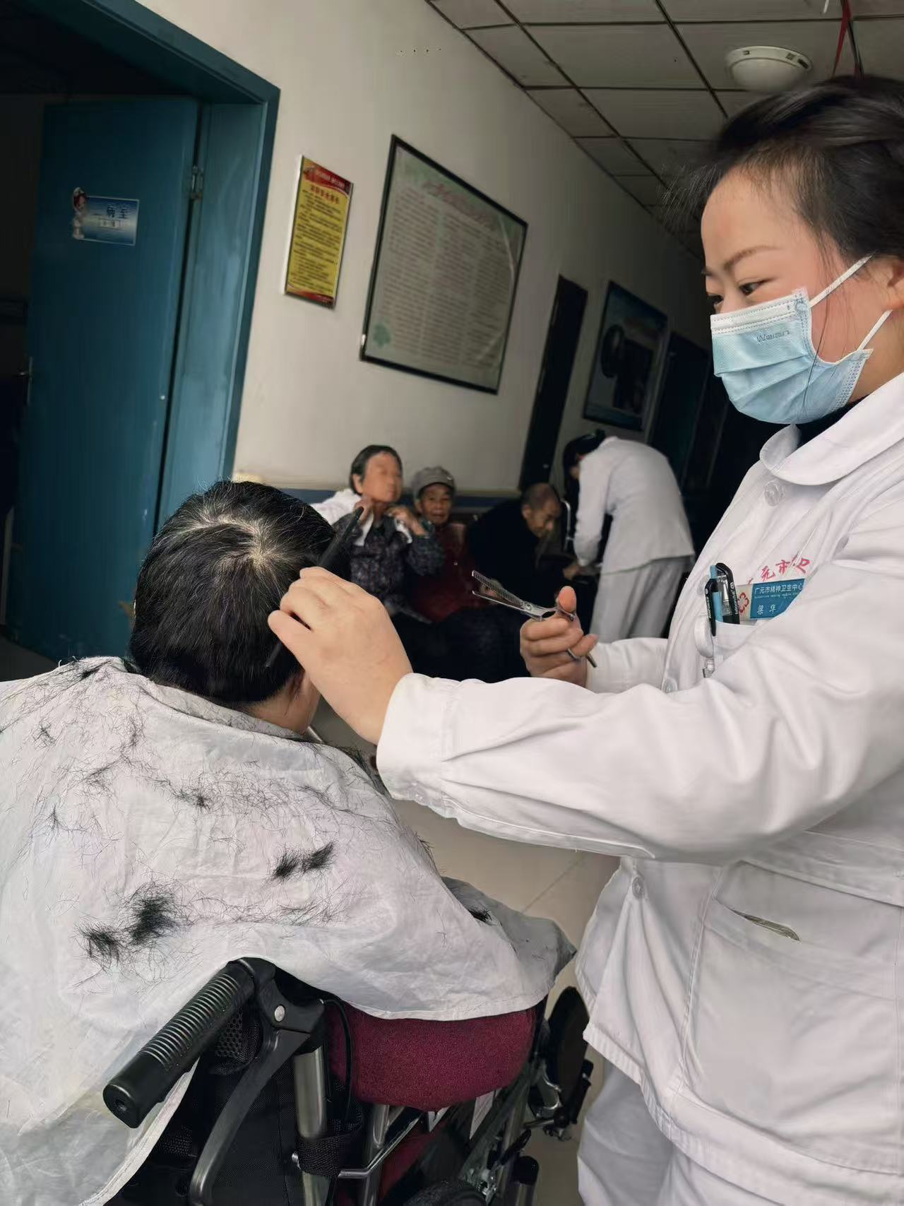 梁华1.jpg